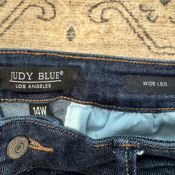 Judy Blue Size 14W Stretch Wide Leg Crop / Capri Jeans - Picture 3 of 4